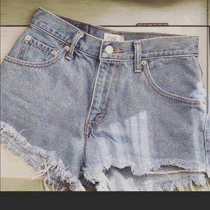 Levi Jean shorts, Medium wash / 25